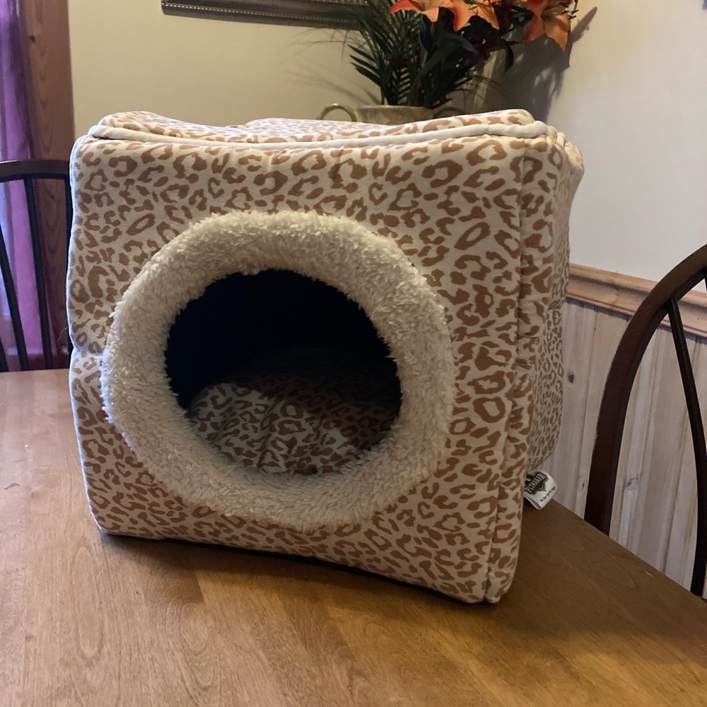 Petmaker Pet House for small animals
